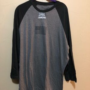 Grunt style baseball tee